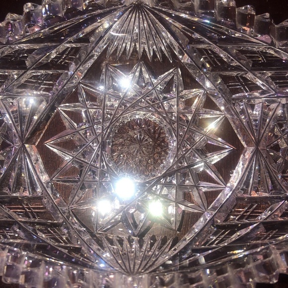 Lead Glass Crystal Dish. Nice Design. Like New - Picture 2 of 5